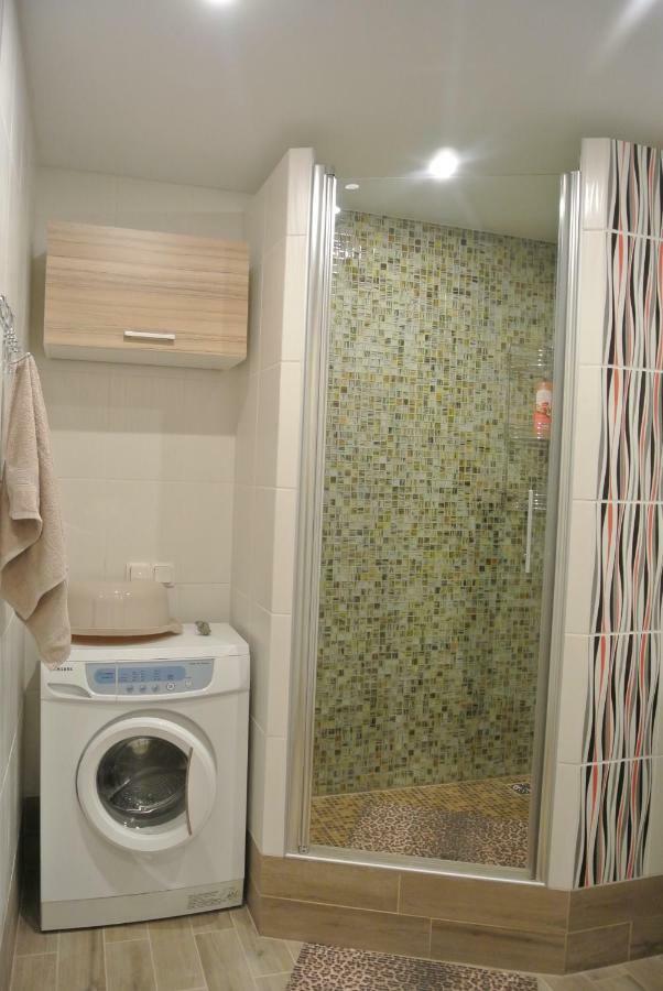 Piramida Apartments Нарва Экстерьер фото
